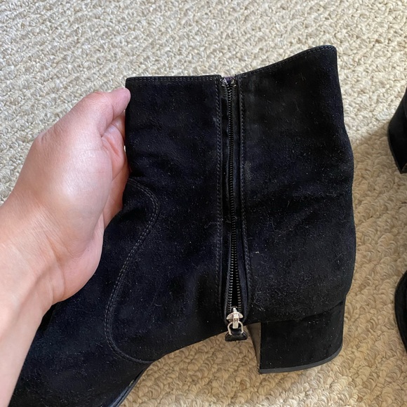 PRADA BLACK SQUARE BULKY TOE BLOCK HEEL ANKLE SUEDE BOOTS 39.5 - Picture 8 of 14